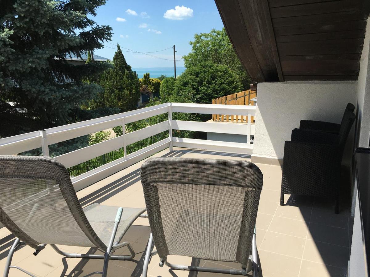 Nefelejcs Apartman Balatonvilagos Exterior photo